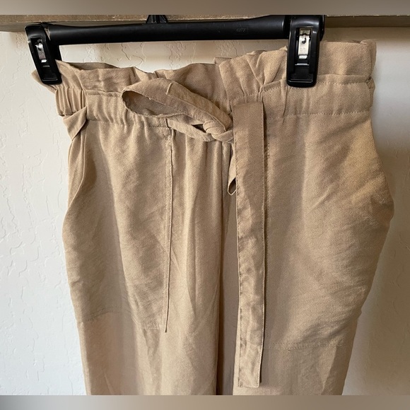 Lush| Tan Paperbag Trousers with tie waist and tapered leg—Size M••• - Picture 2 of 14